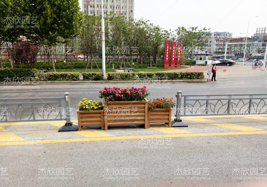 PVC花箱適合戶外使用嗎？