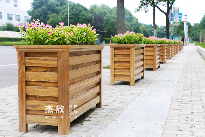 街道花箱在市政使用有哪些優(yōu)勢？